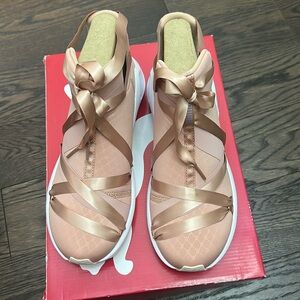 Puma peach beige Shoes Satin Ribbon Laces 190538-01 size 7.5